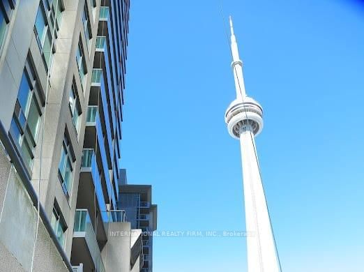 51 Lower Simcoe St, unit 520 for rent