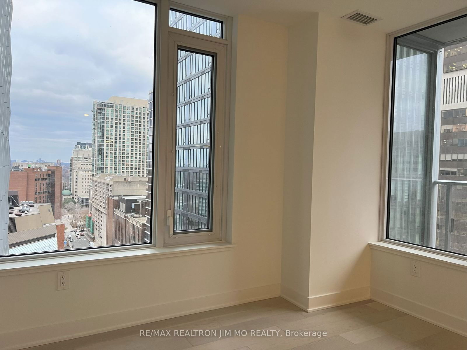 11 Yorkville Ave, unit 1410 for rent