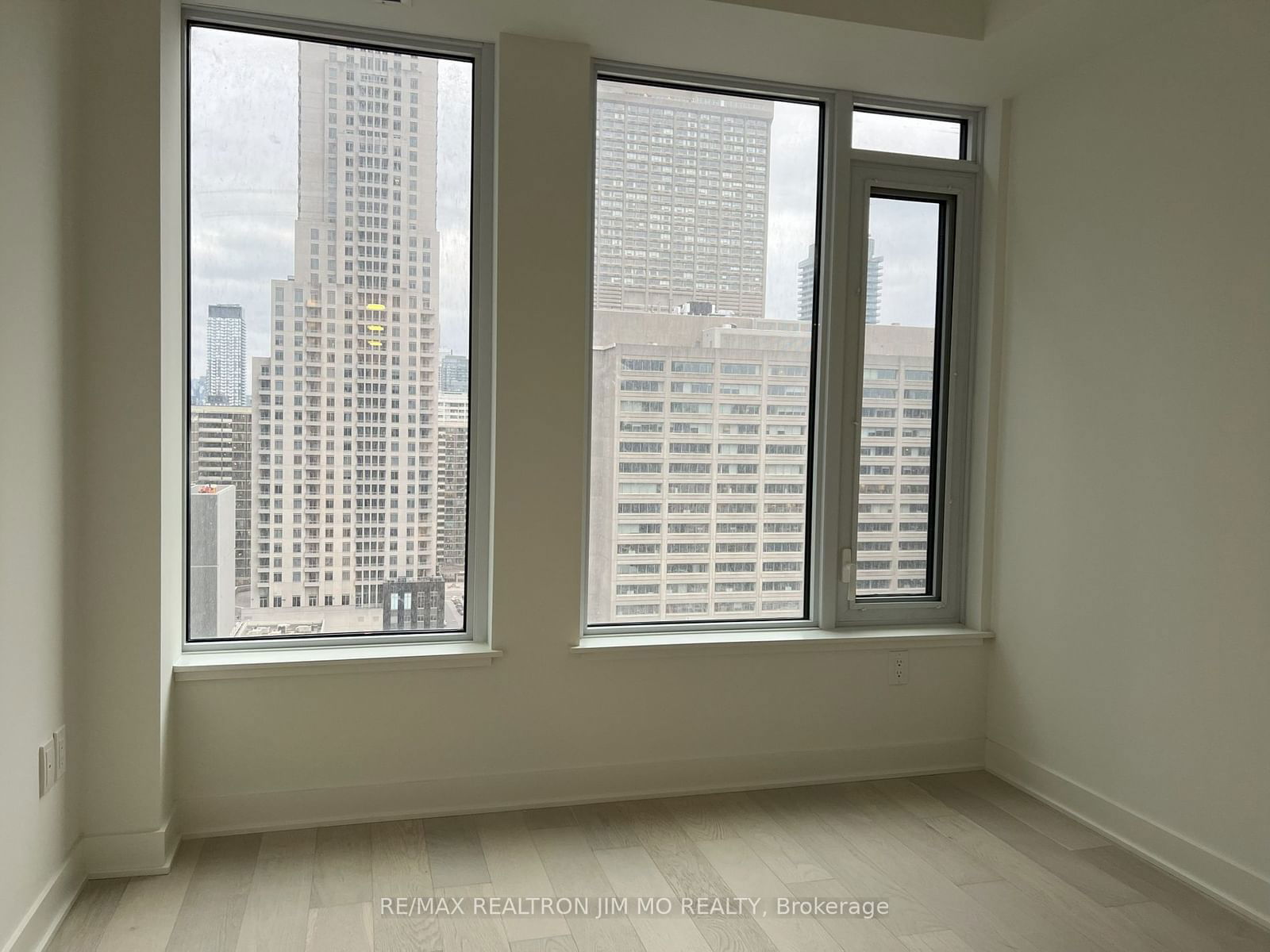 11 Yorkville Ave, unit 1410 for rent