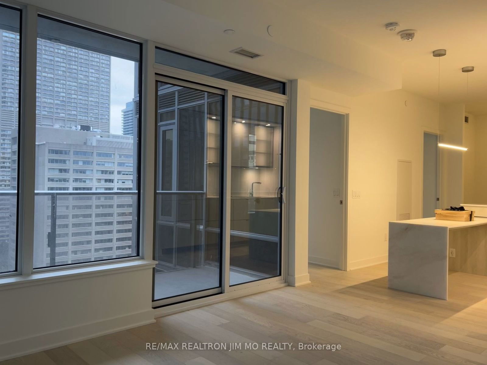 11 Yorkville Ave, unit 1410 for rent