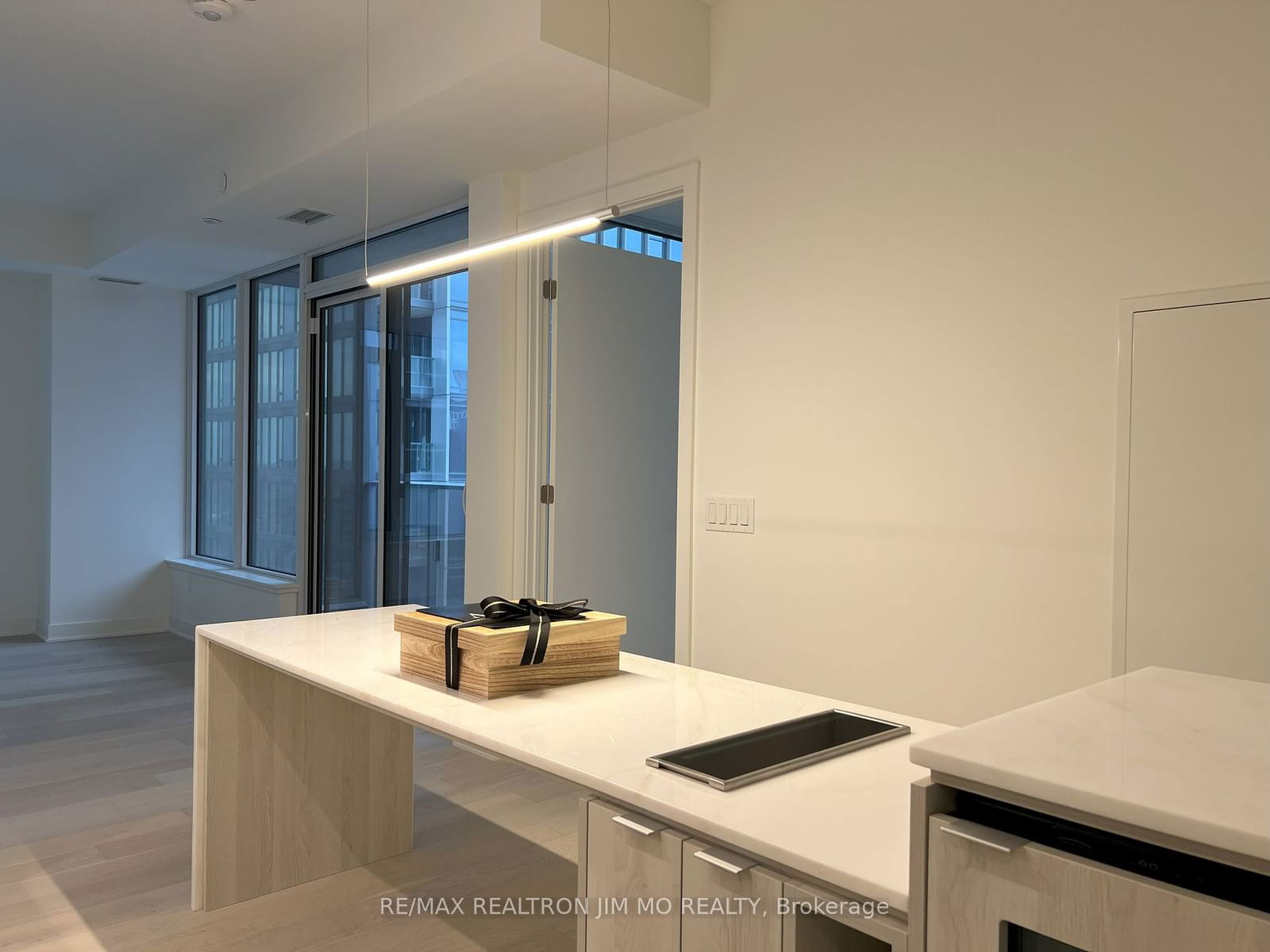 11 Yorkville Ave, unit 1410 for rent