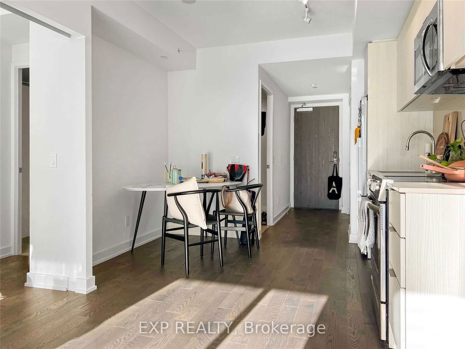 25 Richmond St E, unit 1408 for rent