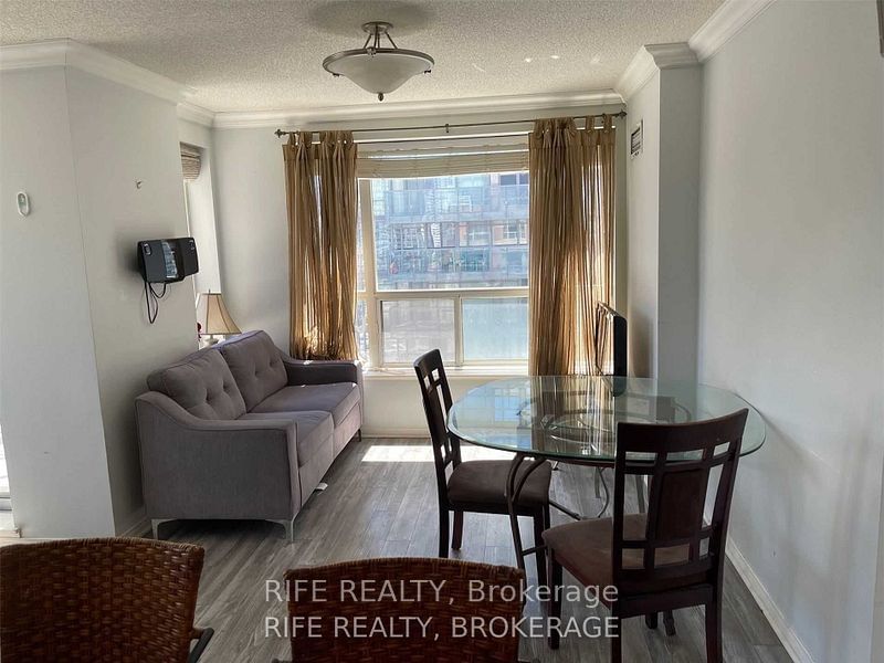 887 Bay St, unit 1604 for rent