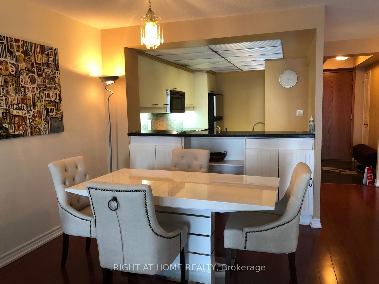 18 Hollywood Ave, unit Ph106 for rent