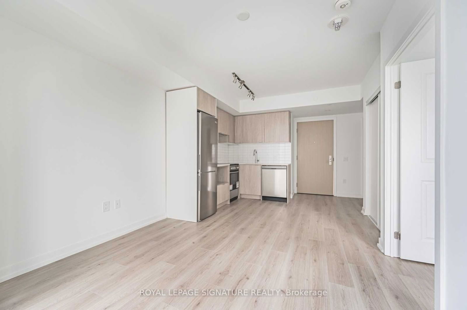 395 Bloor St E, unit 1210 for rent