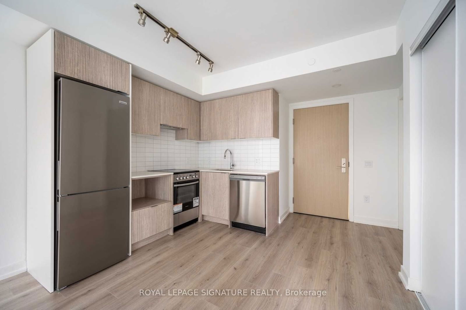 395 Bloor St E, unit 1210 for rent