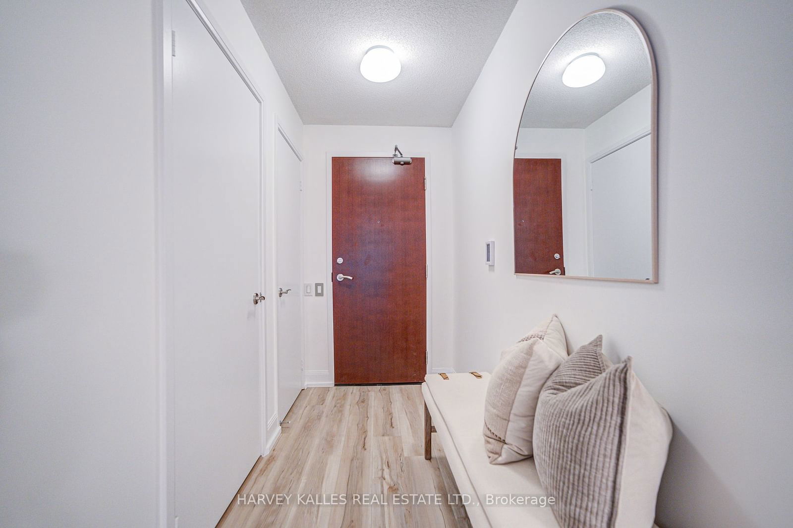 2181 Yonge St, unit 2503 for sale