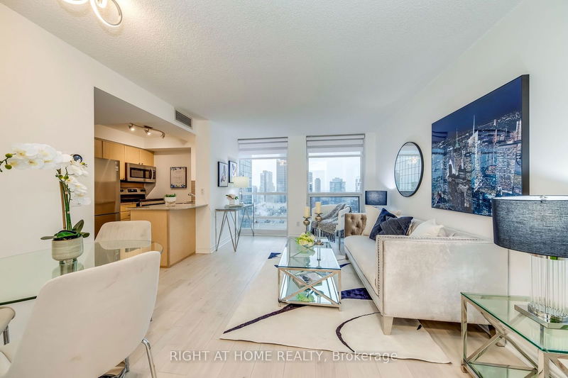 763 Bay St, unit 2702 for sale