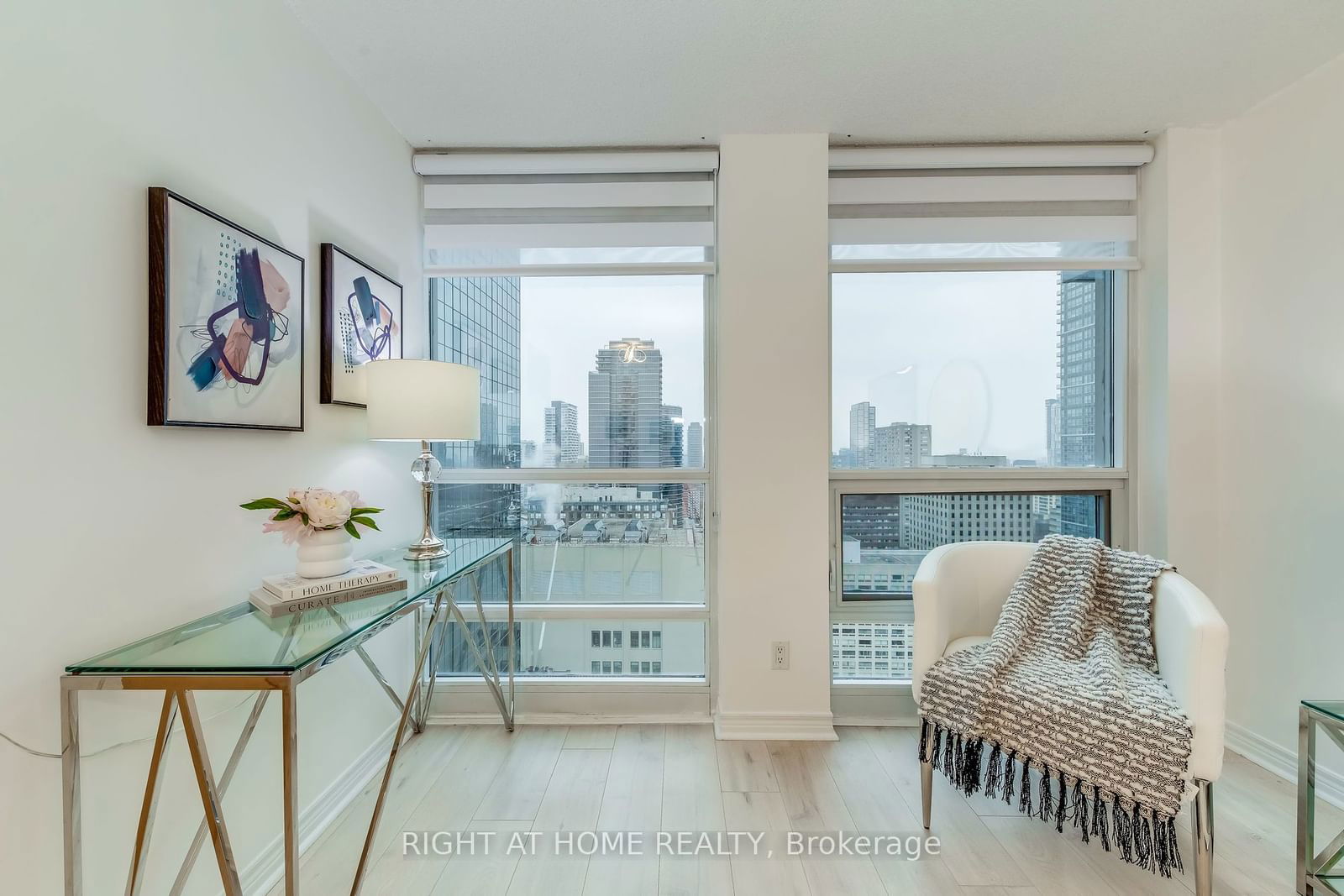 763 Bay St, unit 2702 for sale