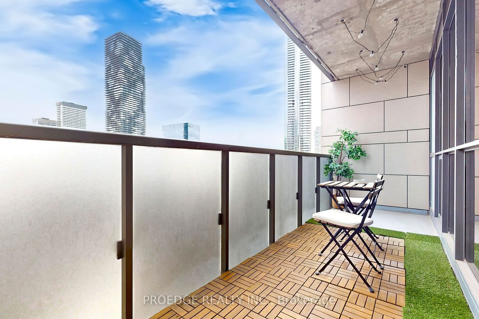 1 The Esplanade Dr, unit 1307 for sale