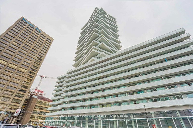 15 Queens Quay E, unit 2210 for rent