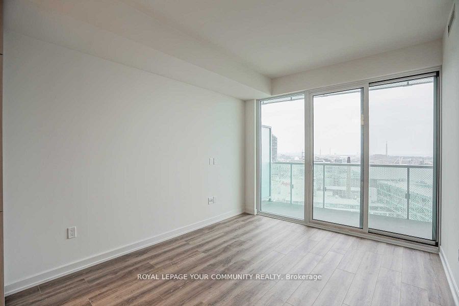 15 Queens Quay E, unit 2210 for rent