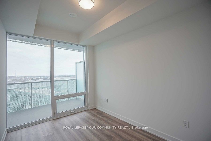 15 Queens Quay E, unit 2210 for rent