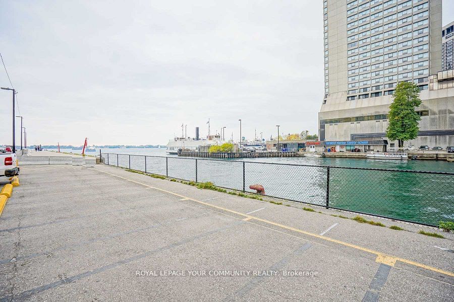 15 Queens Quay E, unit 2210 for rent