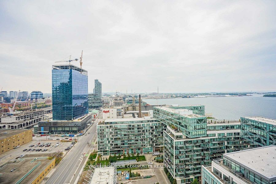 15 Queens Quay E, unit 2210 for rent