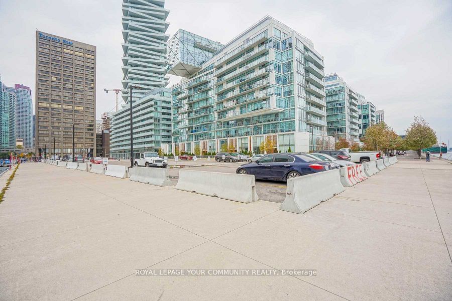 15 Queens Quay E, unit 2210 for rent