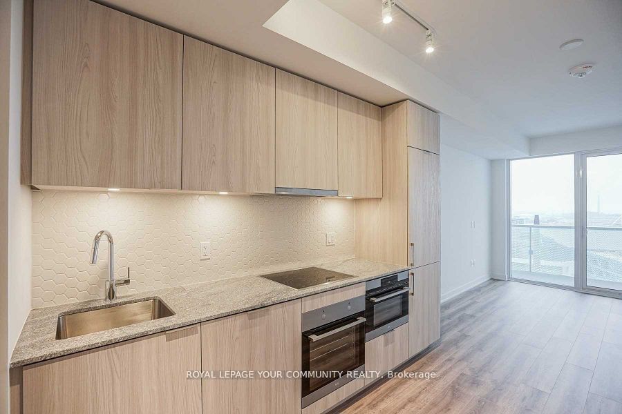 15 Queens Quay E, unit 2210 for rent