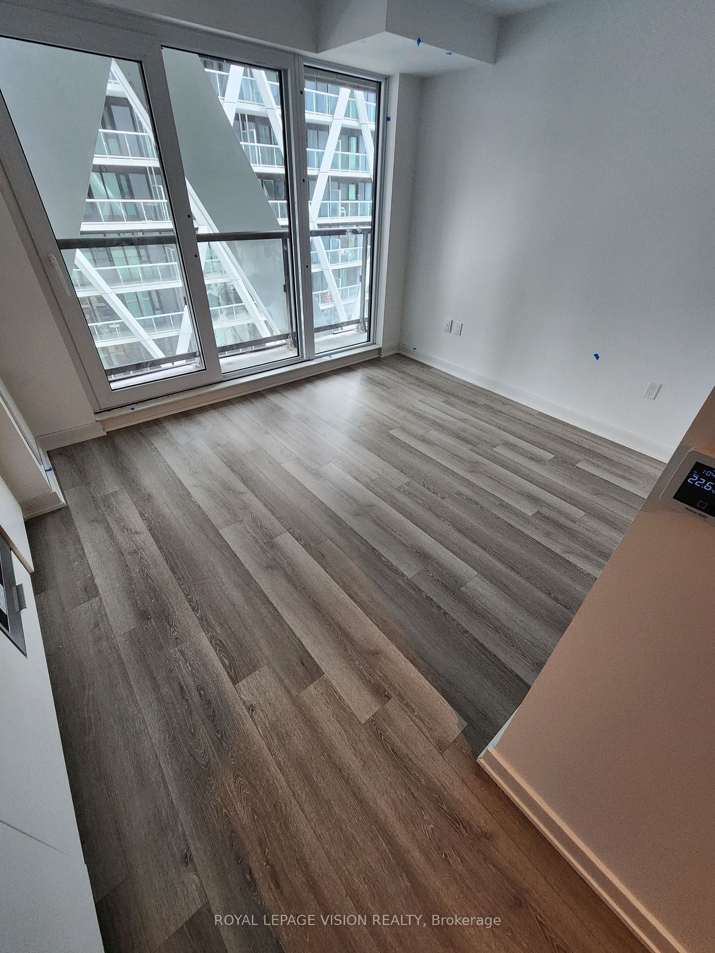 238 Simcoe St, unit 1405 for rent