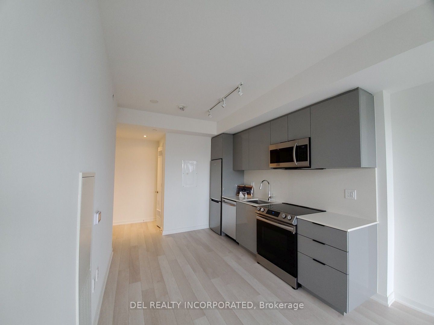 48 Power St, unit 1909 for rent