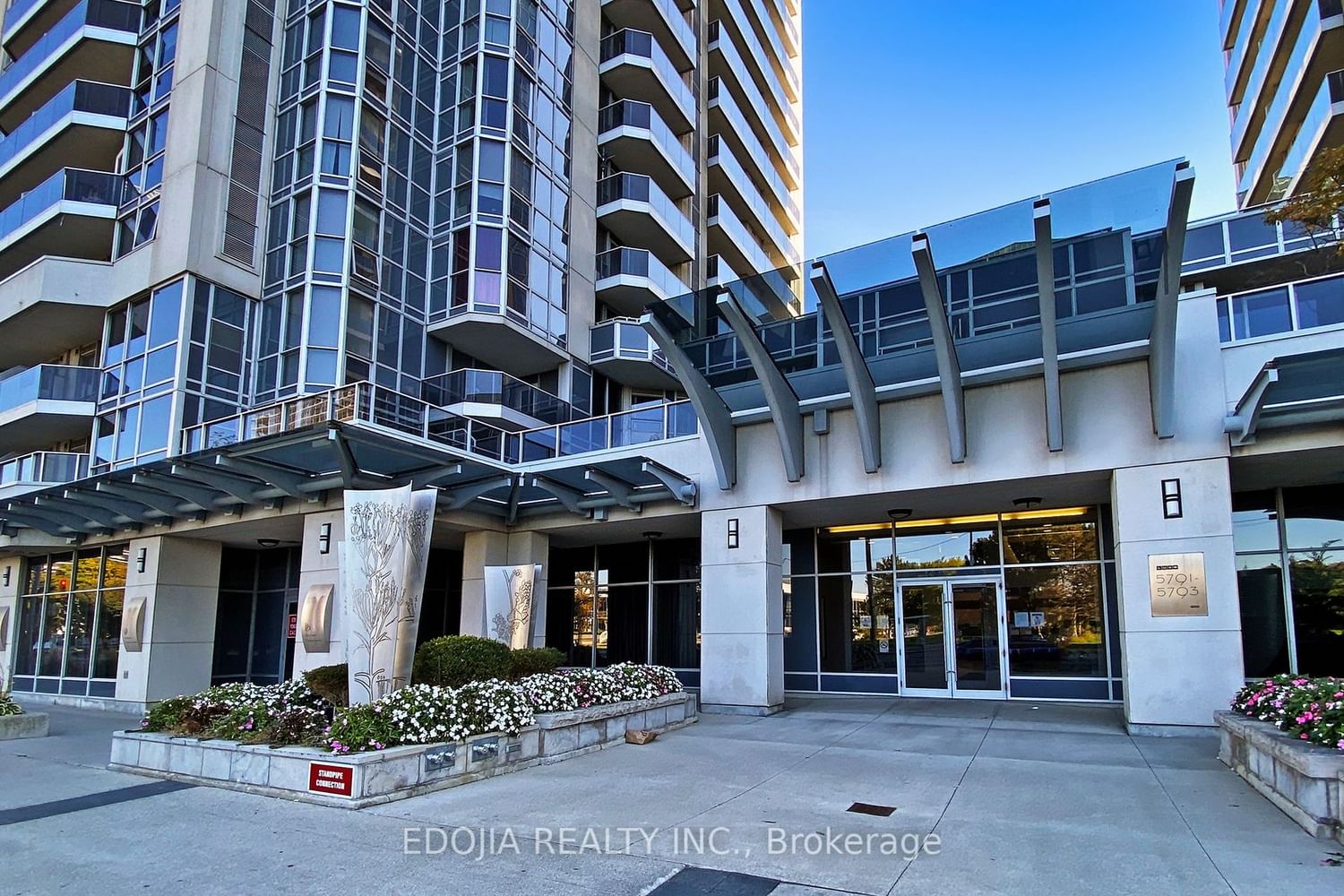 5793 Yonge St, unit 1505 for sale