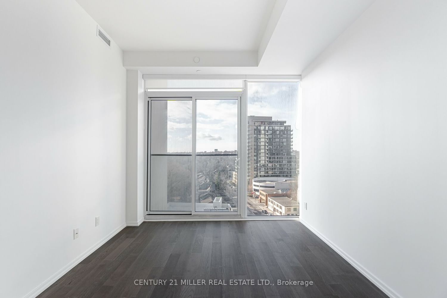 8 Hillsdale Ave, unit 1120 for sale