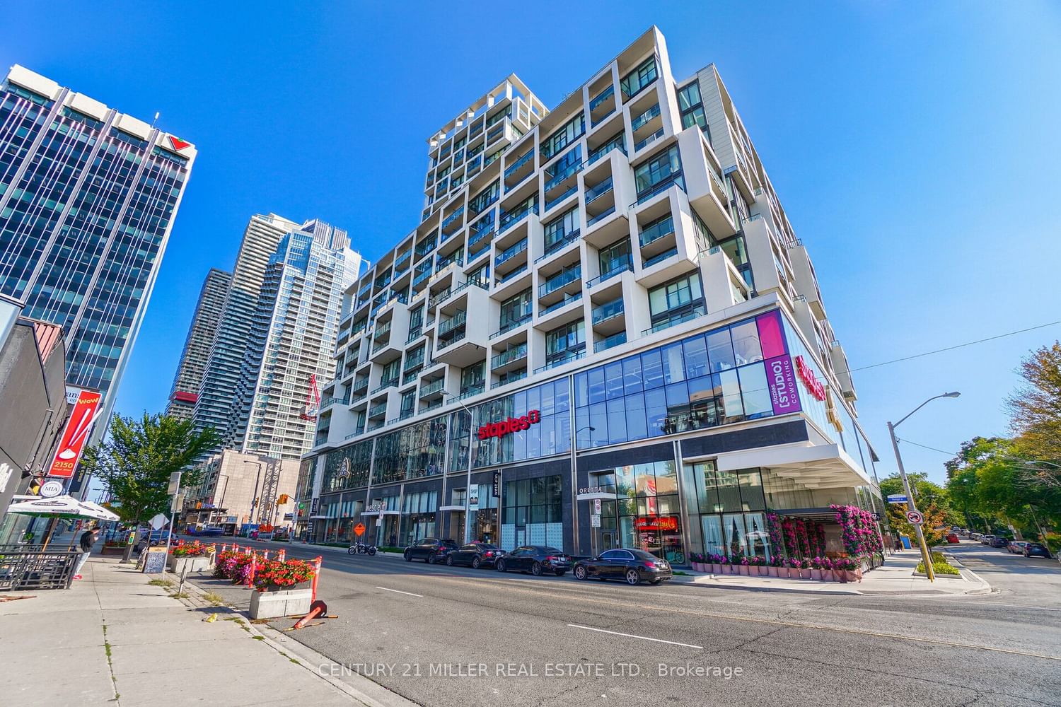 8 Hillsdale Ave, unit 1120 for sale