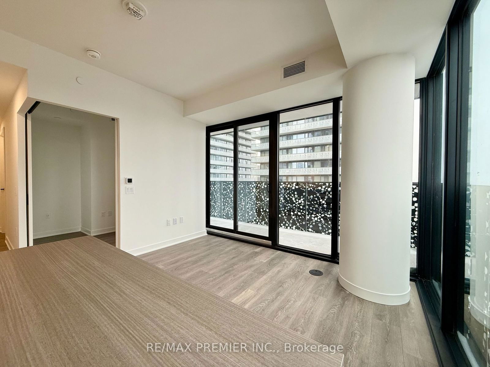 55 Charles St E, unit 2712 for rent