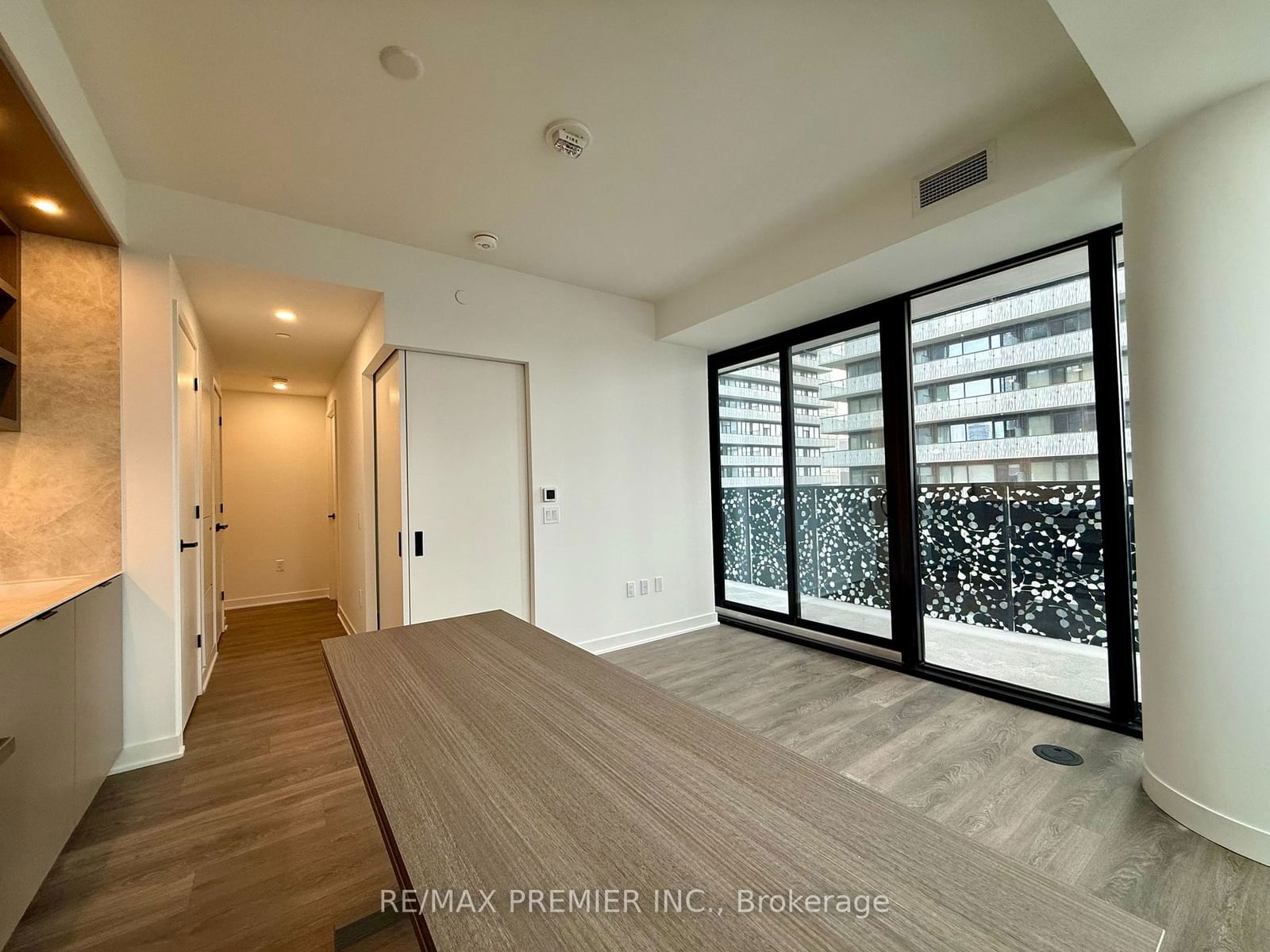 55 Charles St E, unit 2712 for rent