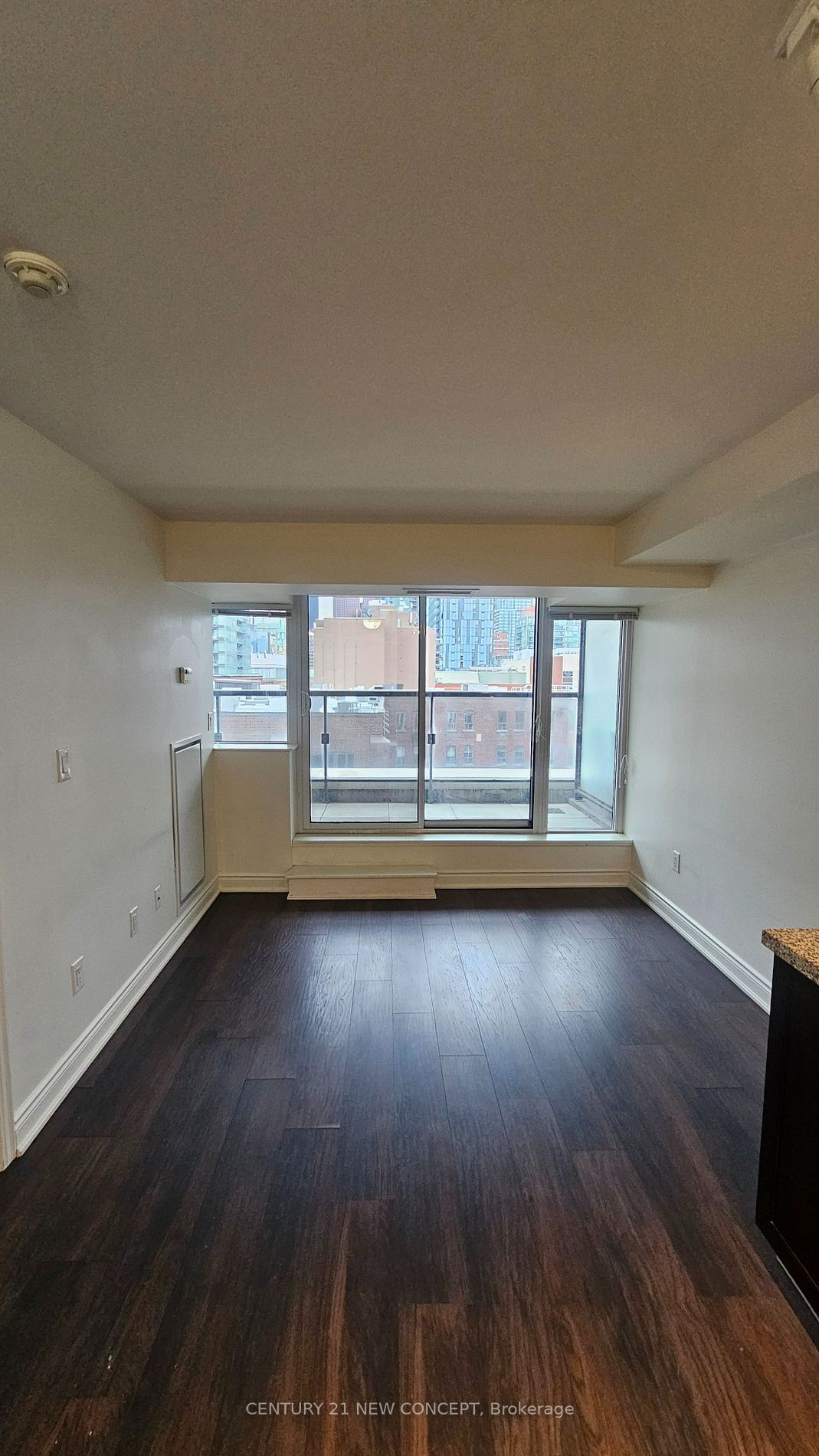 400 Adelaide St E, unit 207 for rent