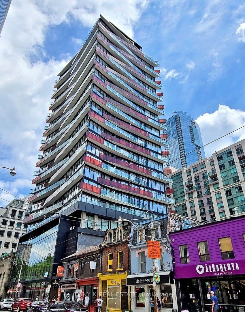 215 Queen St W, unit 607 for rent