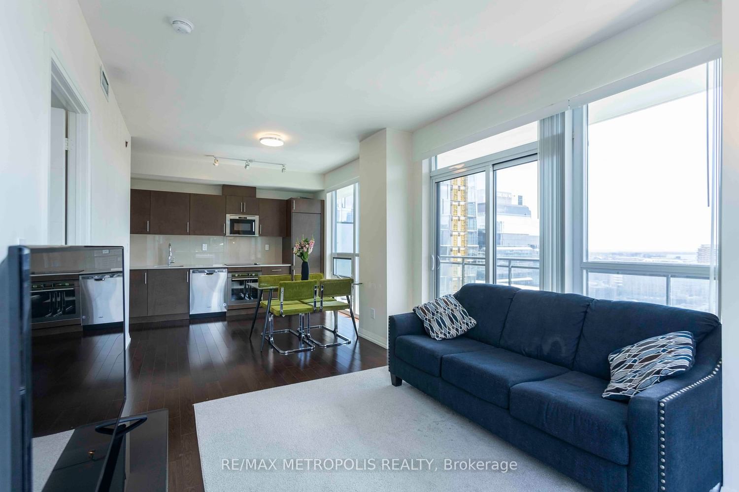 460 Adelaide St E, unit 2115 for sale