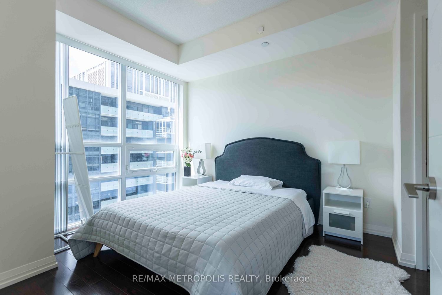 460 Adelaide St E, unit 2115 for sale