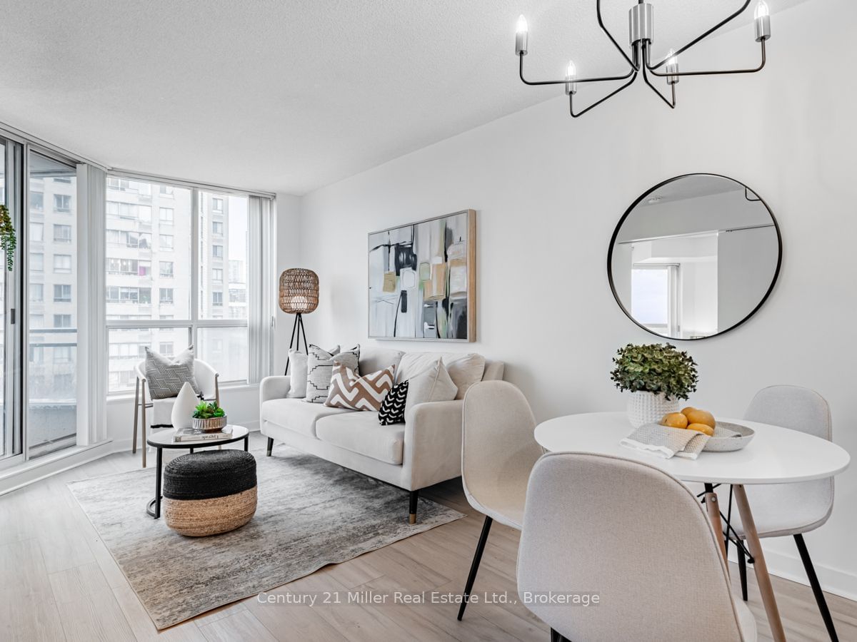 230 Queens Quay W, unit 628 for sale