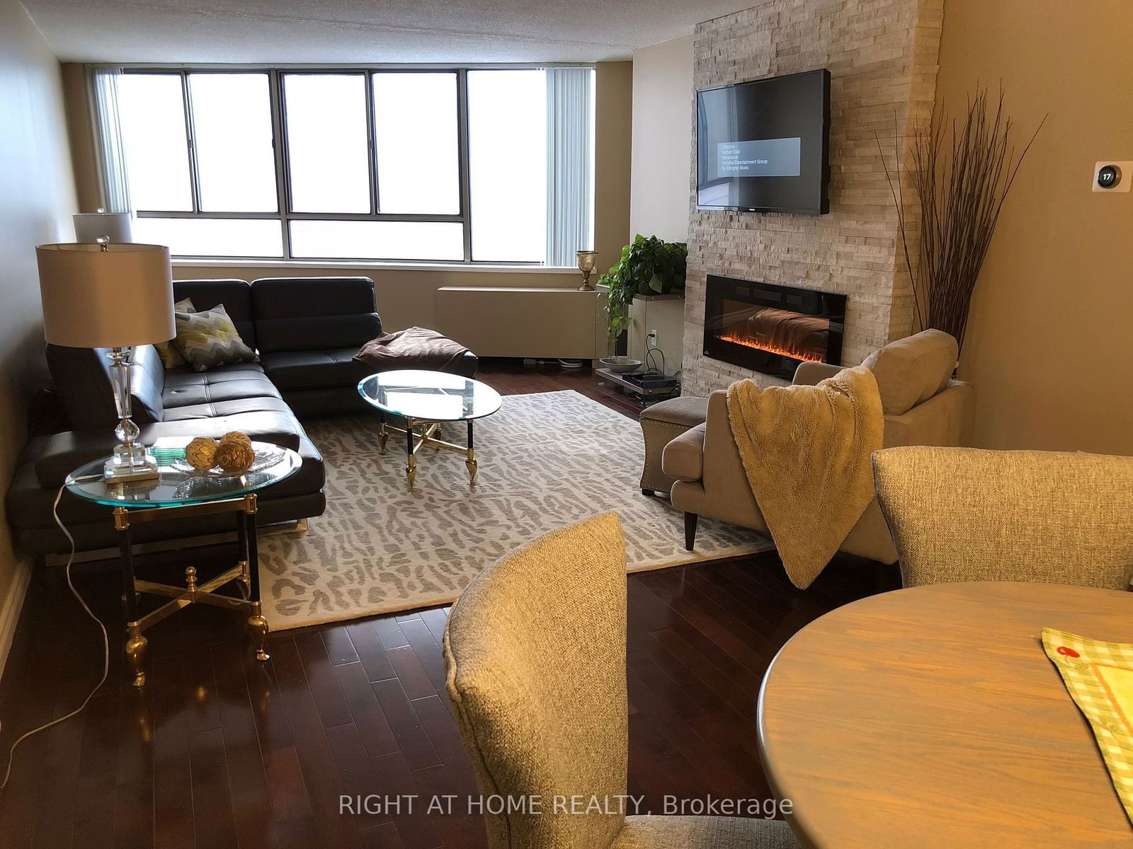 270 Queens Quay W, unit 1904 for rent