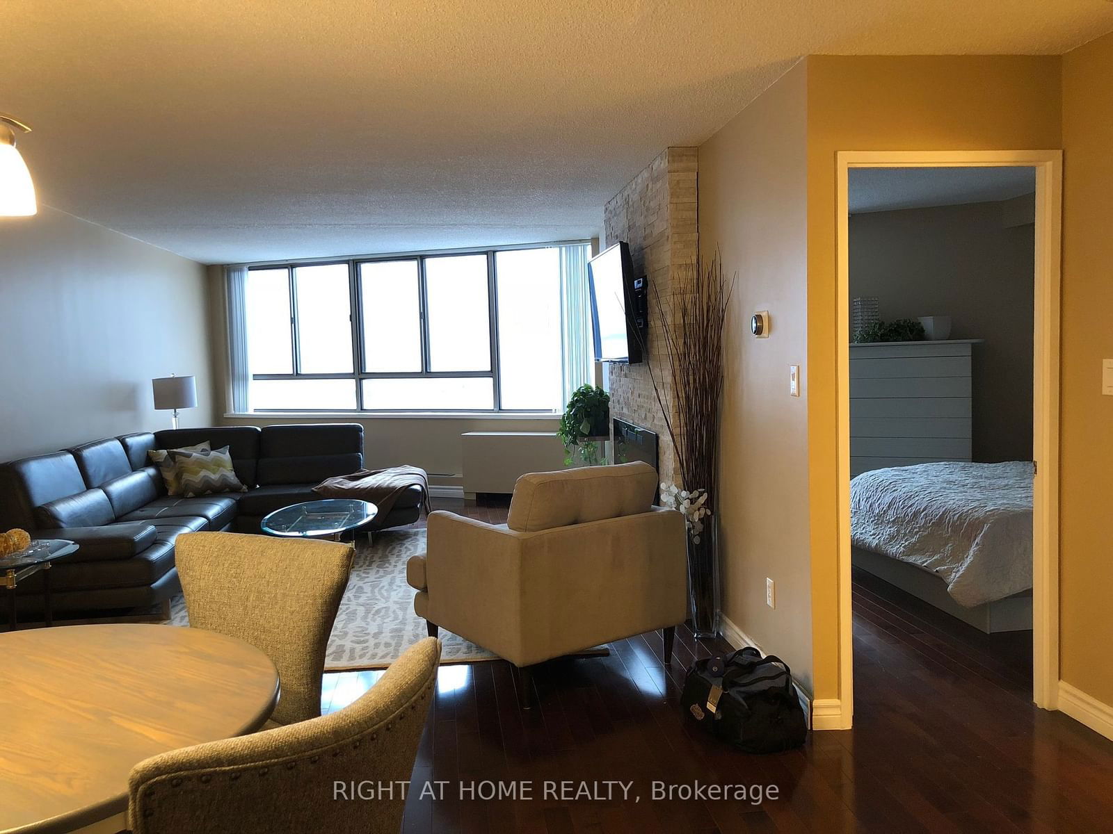 270 Queens Quay W, unit 1904 for rent