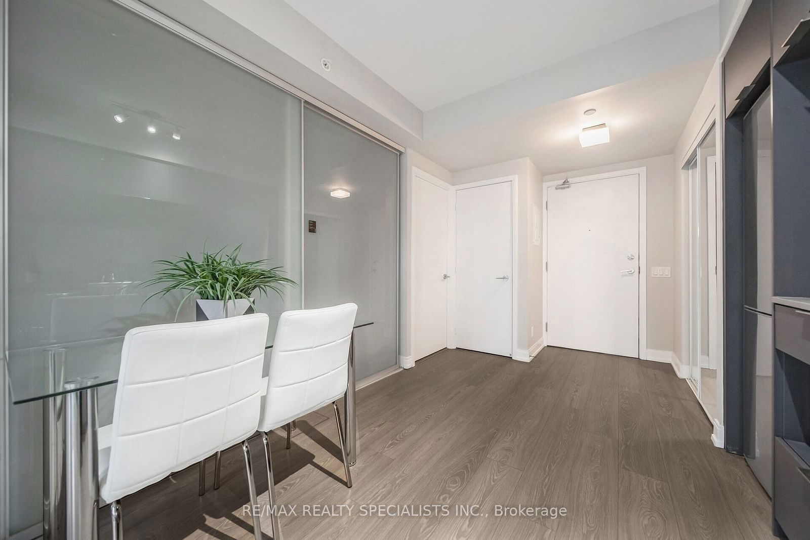 181 Dundas St E, unit 4909 for sale