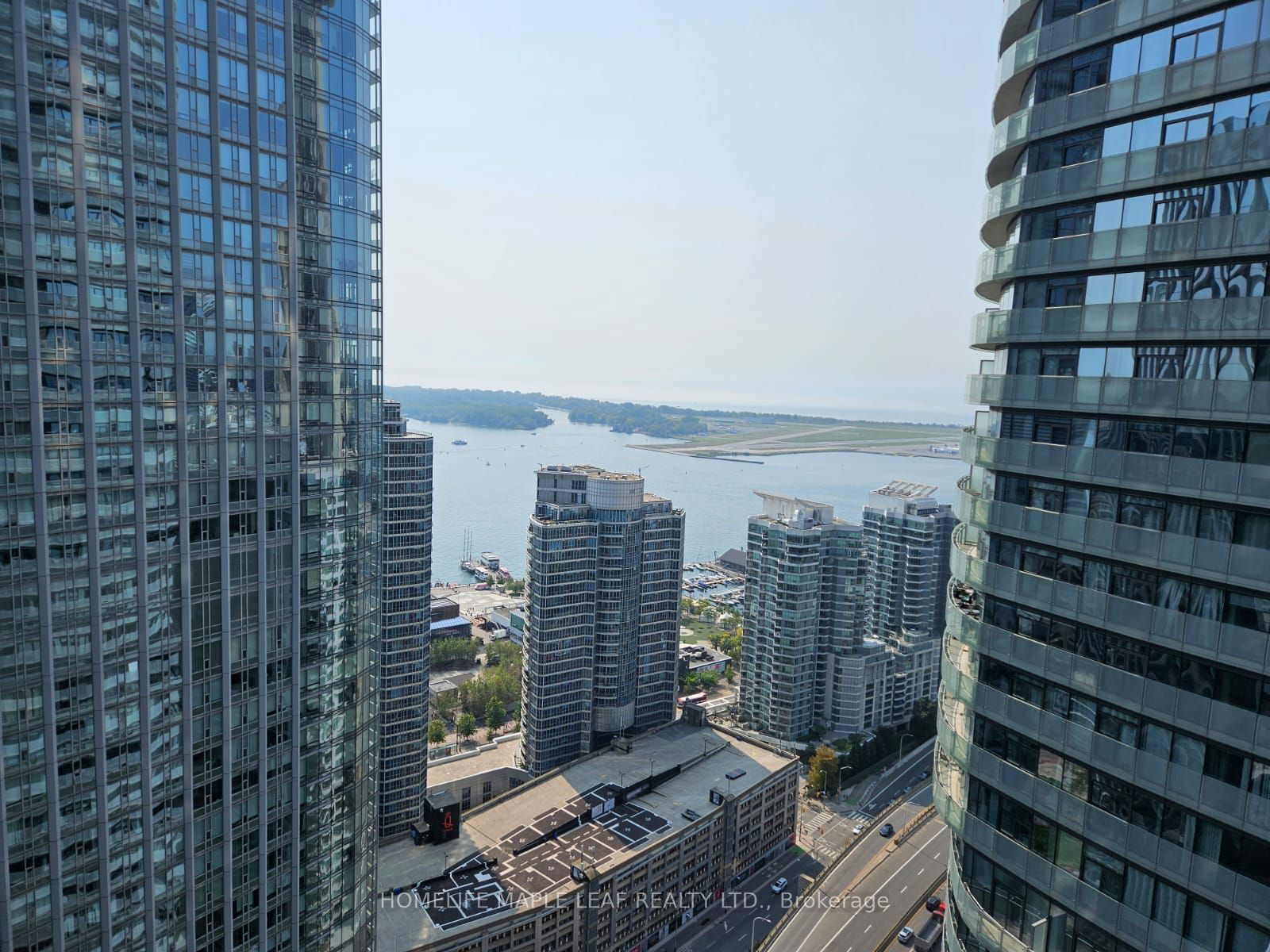 14 York St E, unit 3703 for rent