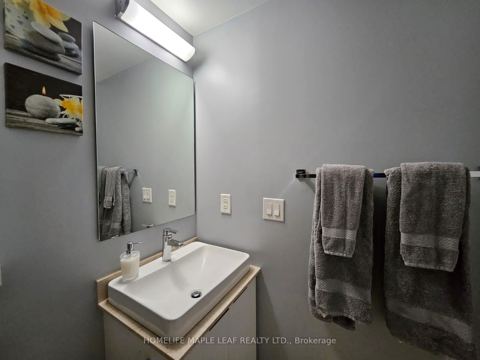 14 York St E, unit 3703 for rent