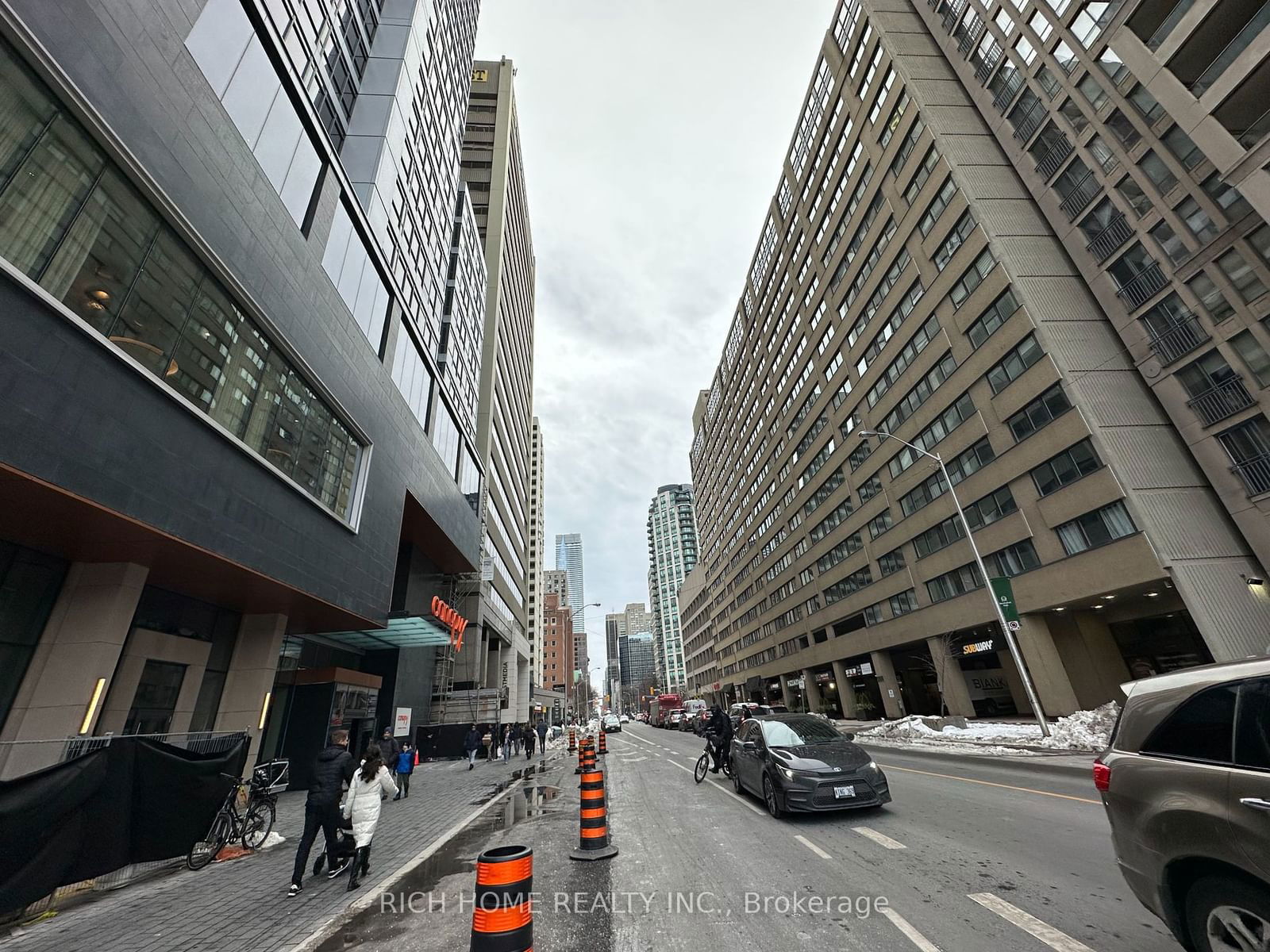 395 Bloor St E, unit 4810 for rent