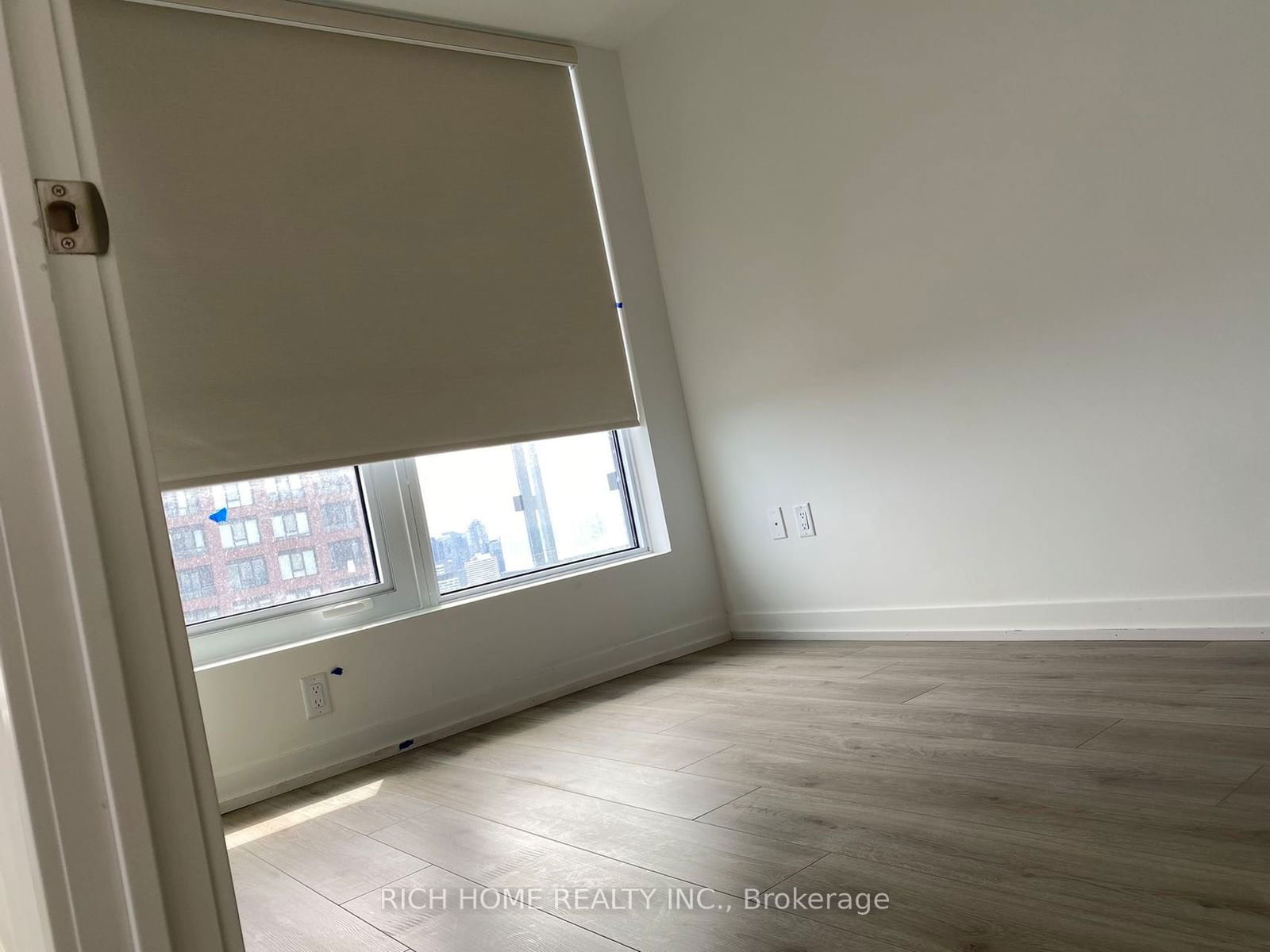 395 Bloor St E, unit 4810 for rent