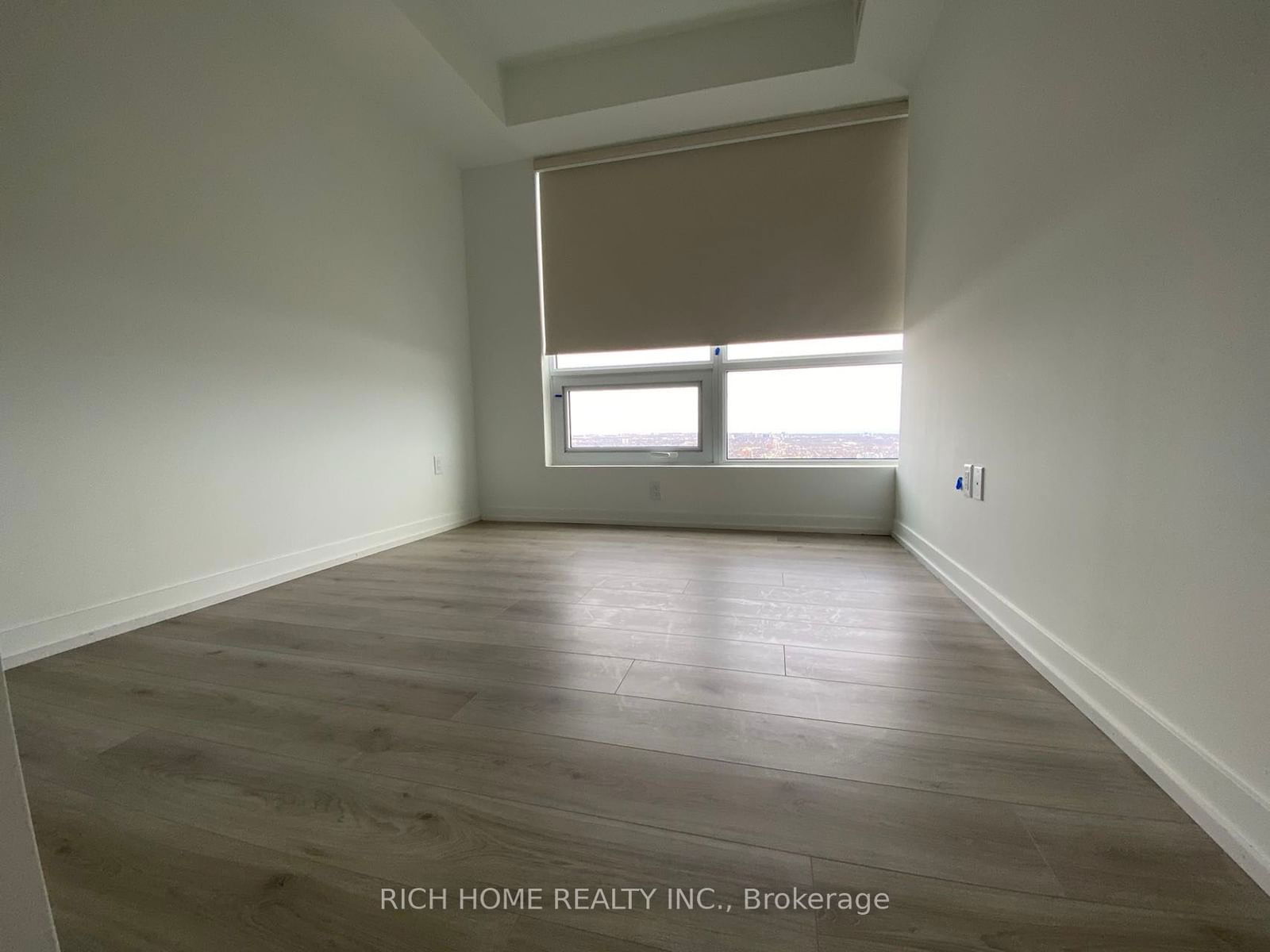 395 Bloor St E, unit 4810 for rent