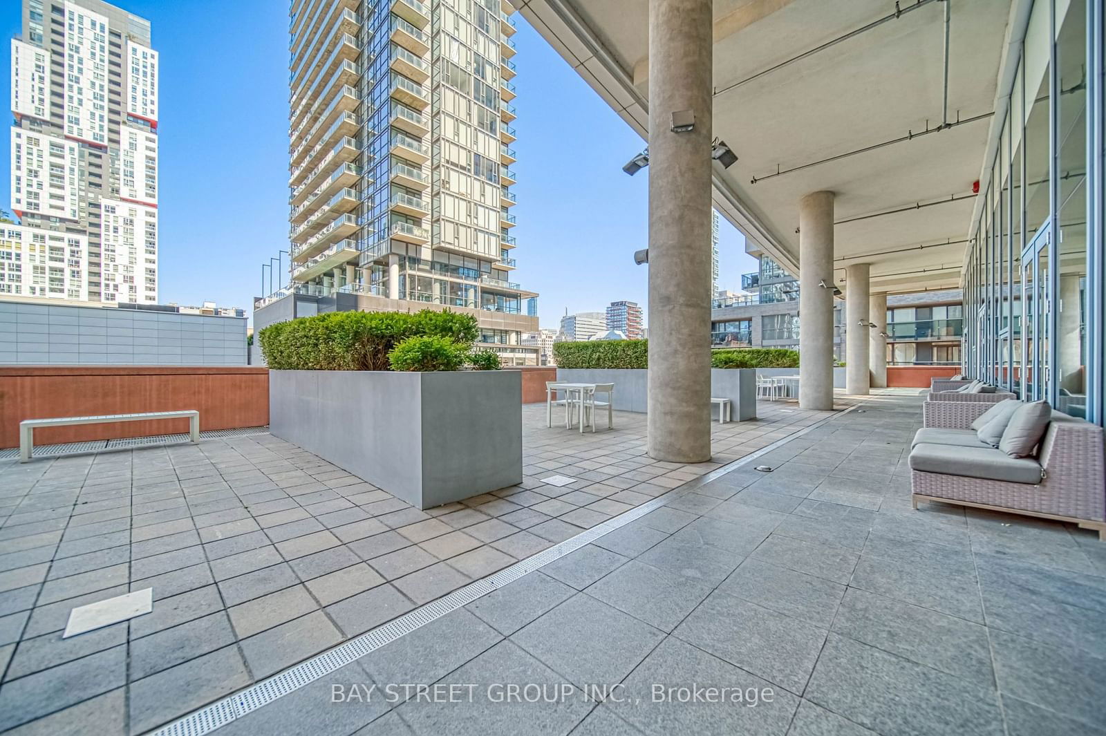 21 Widmer St, unit 704 for sale