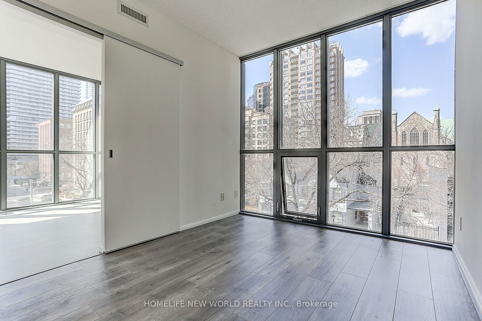 101 Charles St E, unit 406 for rent