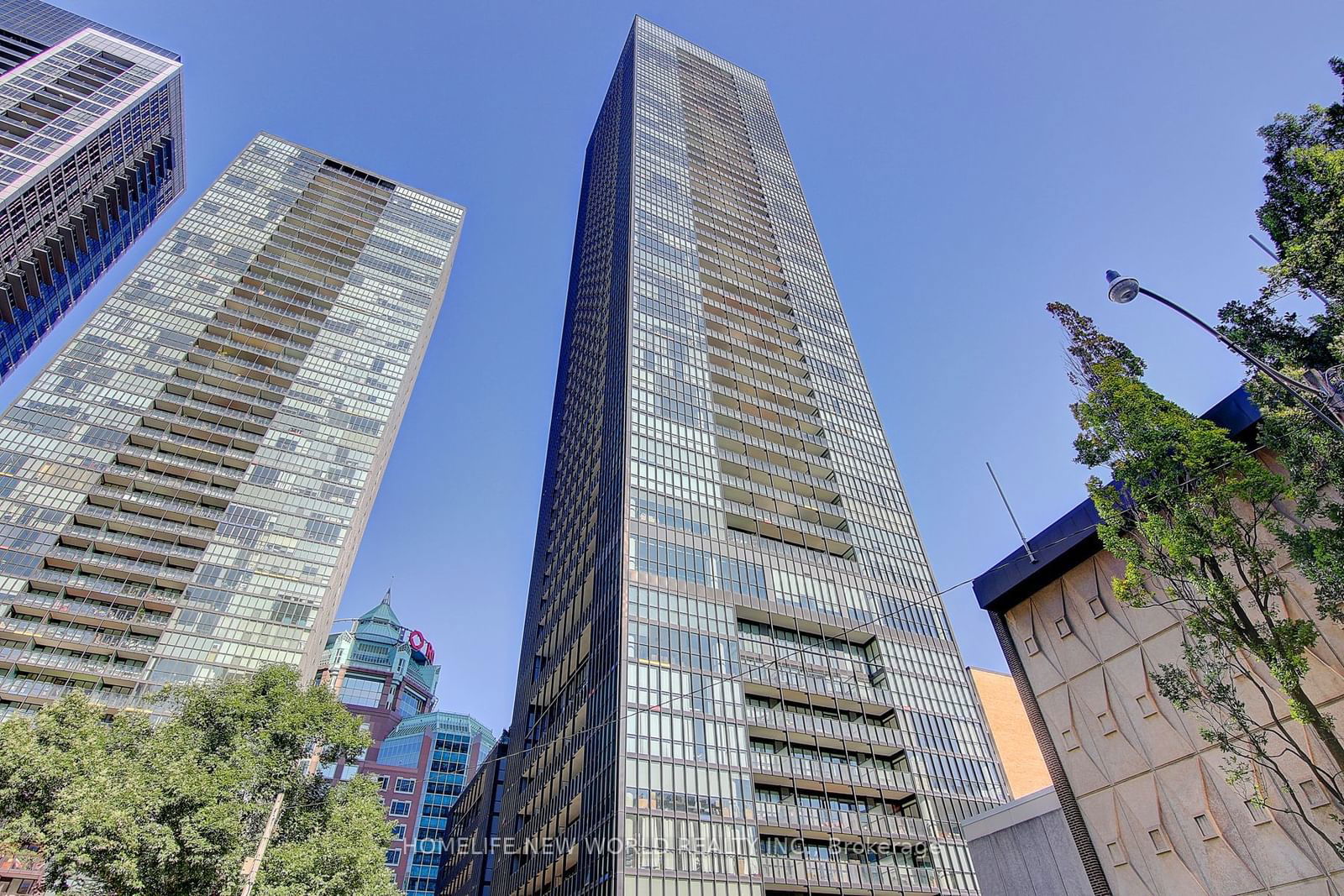 101 Charles St E, unit 406 for rent