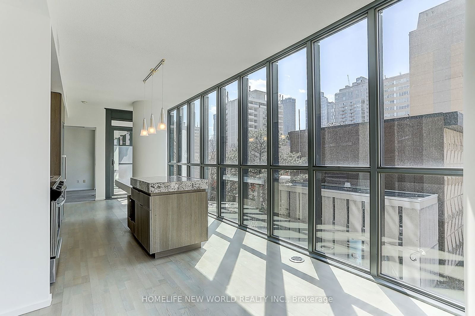 101 Charles St E, unit 406 for rent