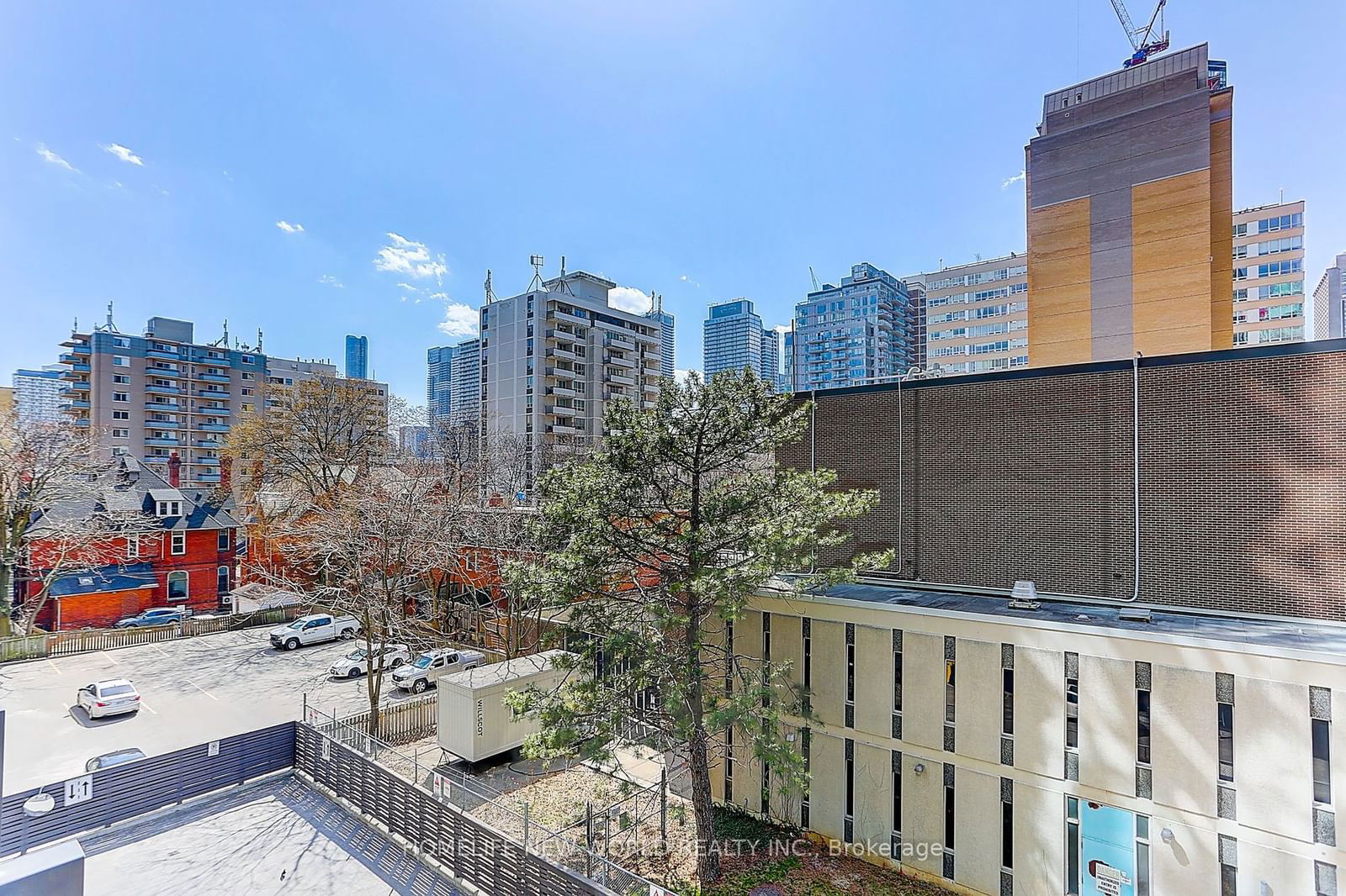 101 Charles St E, unit 406 for sale