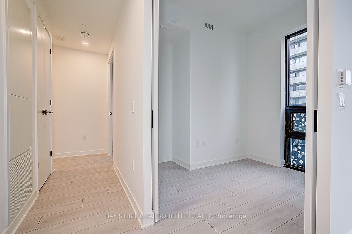 55 Charles St E, unit 4311 for rent