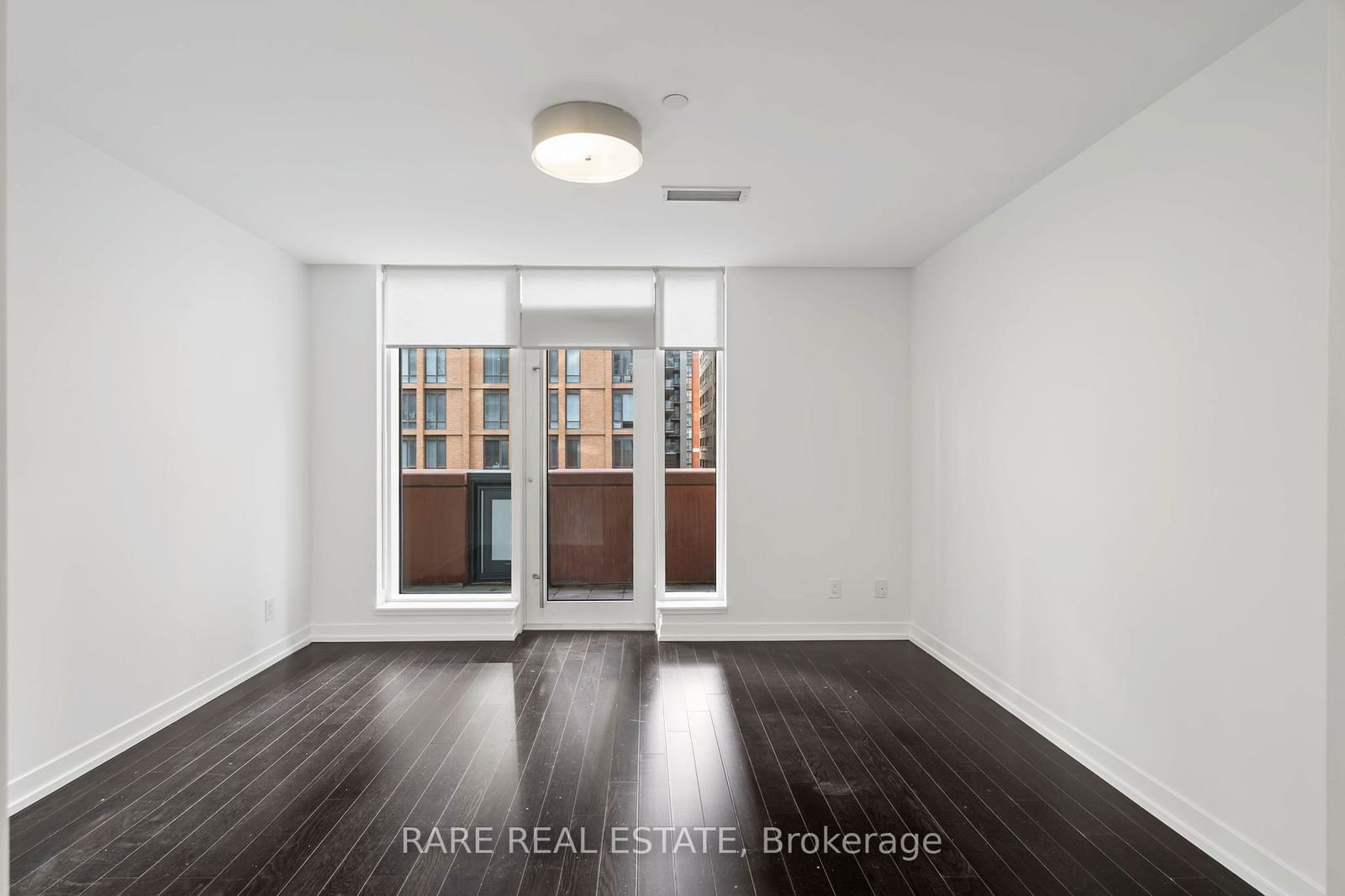 21 Widmer St, unit 621 for rent