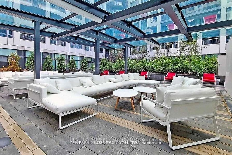 27 Bathurst St, unit 412w for sale