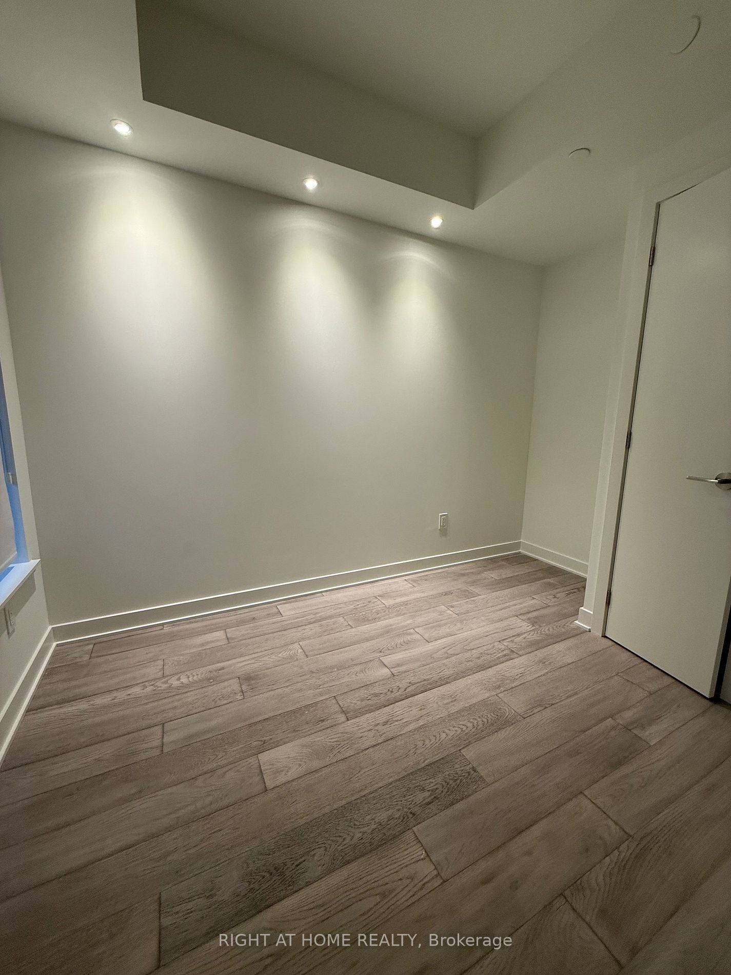 11 Yorkville Ave, unit 1604 for rent